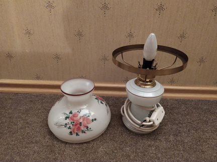 Лампа настольная