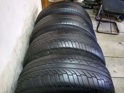 Шины 235 65 R17 б/у лето Michelin