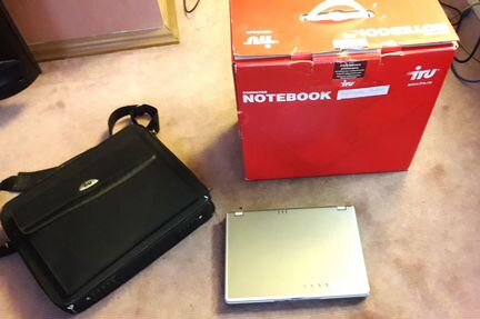 Ноутбук iRu Novia 3221W combo