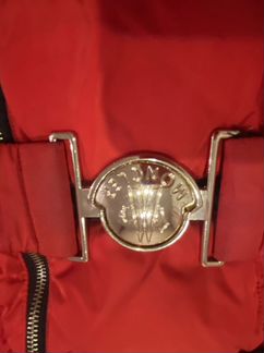 Яркий Зимний пуховик Moncler
