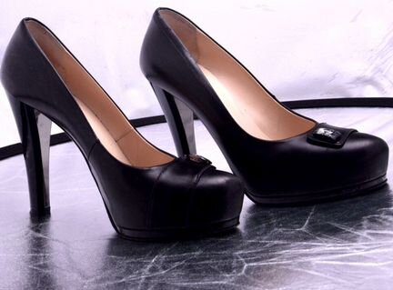 Чёрные туфли Fabiani