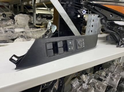 Блок стеклоподъемника Lexus UX