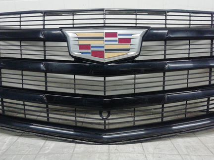 Решетка радиатора передняя Cadillac Escalade 4