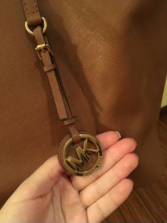 Кожаная сумка Michael Kors