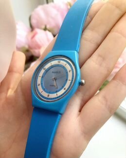Продам часы Swatch (синий цвет, тонкие)