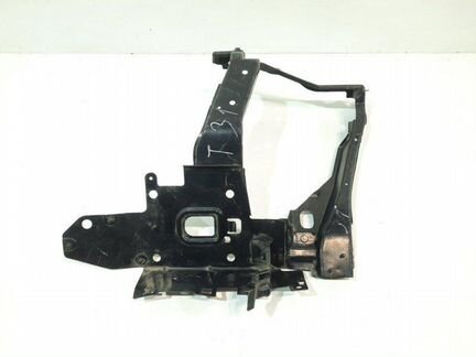 Кронштейн фары передний правый Nissan Teana J31